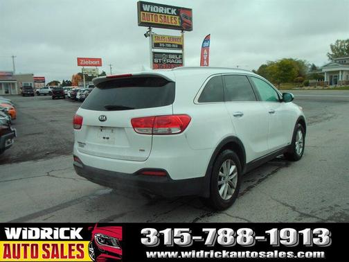2018 Kia Sorento LX
