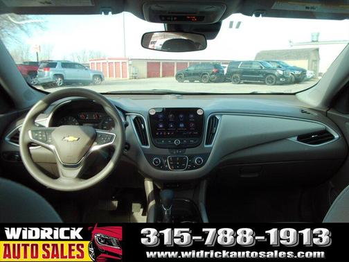 Mosaic Black Metallic 2025 Chevrolet Malibu FWD 1LT