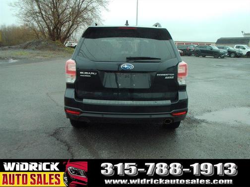 Crystal Black Silica 2017 Subaru Forester 2.5i Limited