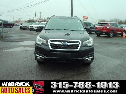 Crystal Black Silica 2017 Subaru Forester 2.5i Limited