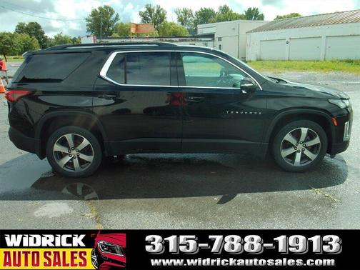Mosaic Black Metallic 2023 Chevrolet Traverse LT Leather