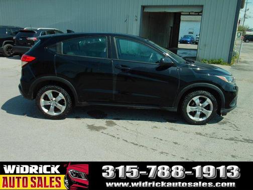 Crystal Black Pearl 2020 Honda HR-V LX