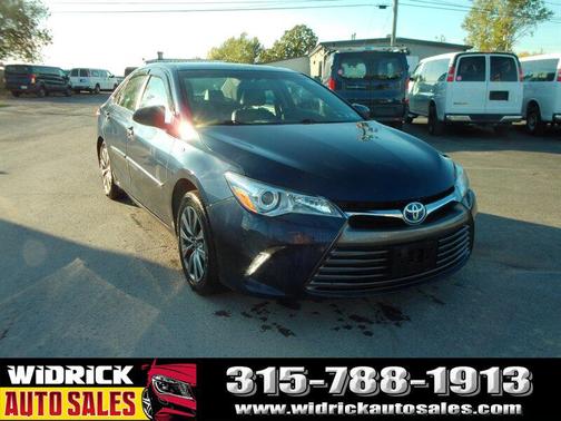 2017 Toyota Camry Hybrid SE