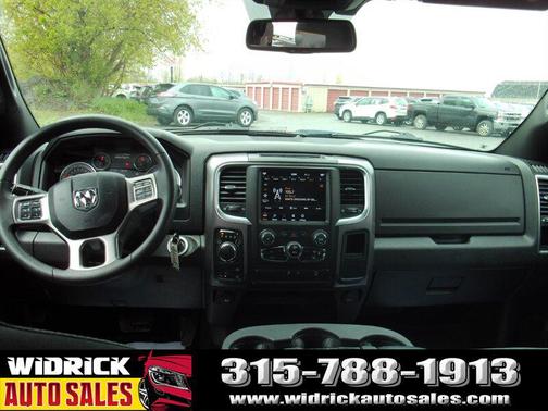 Delmonico Red Pearl Coat 2021 RAM 1500 Classic Warlock