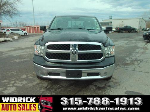 2019 RAM 1500 SLT