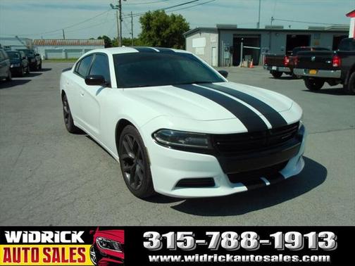 White Knuckle Clearcoat 2020 Dodge Charger SXT