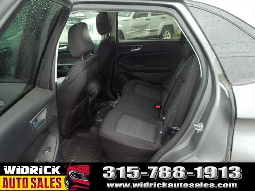 Carbonized Gray 2022 Ford Edge SE