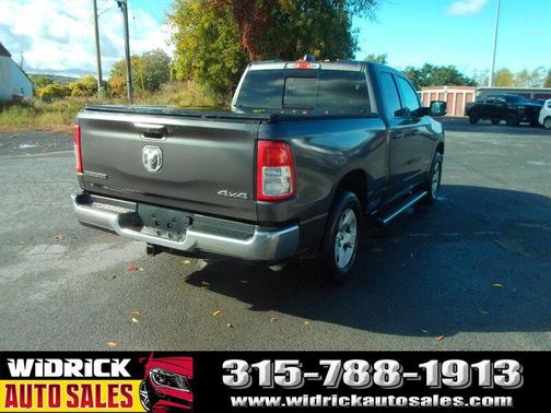 Granite Crystal Metallic Clearcoat 2022 RAM 1500 Big Horn/Lone Star