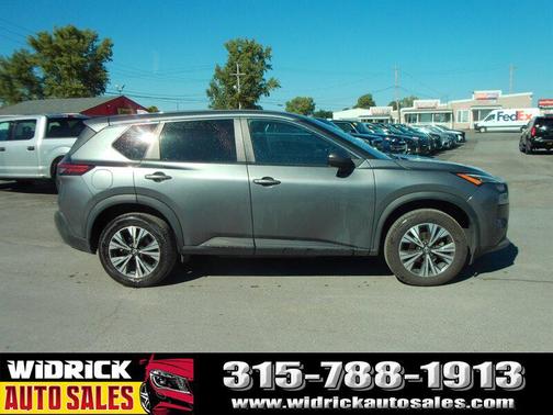2022 Nissan Rogue SV
