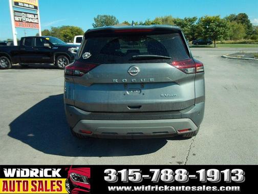 2022 Nissan Rogue SV