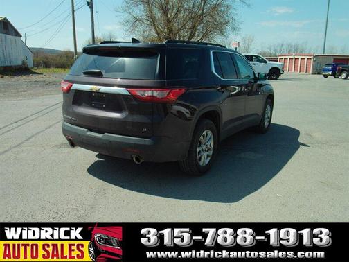 Black Cherry Metallic 2020 Chevrolet Traverse LT Cloth