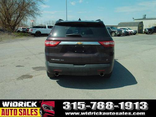 Black Cherry Metallic 2020 Chevrolet Traverse LT Cloth