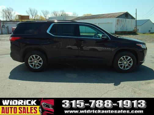 Black Cherry Metallic 2020 Chevrolet Traverse LT Cloth