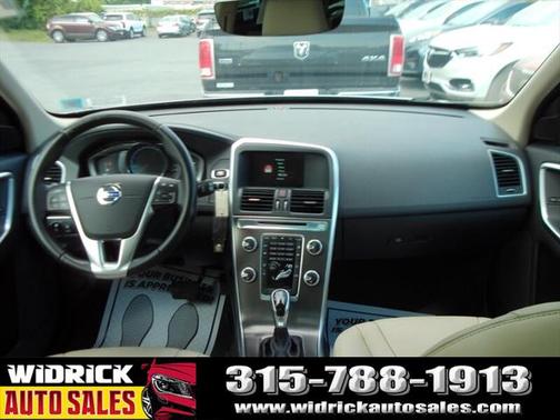 2016 Volvo XC60 T5 Premier