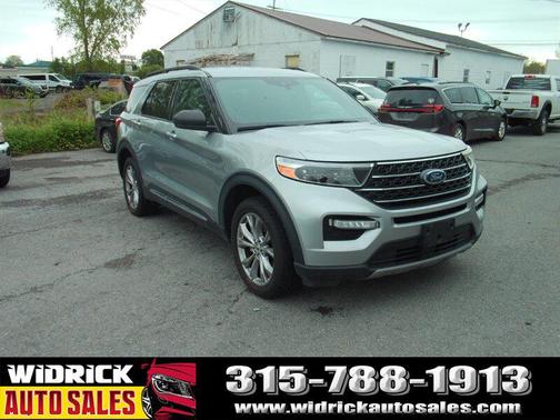 Iconic Silver 2020 Ford Explorer XLT
