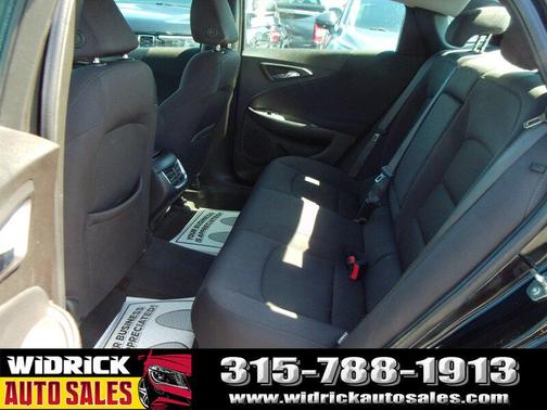 Mosaic Black Metallic 2022 Chevrolet Malibu LT