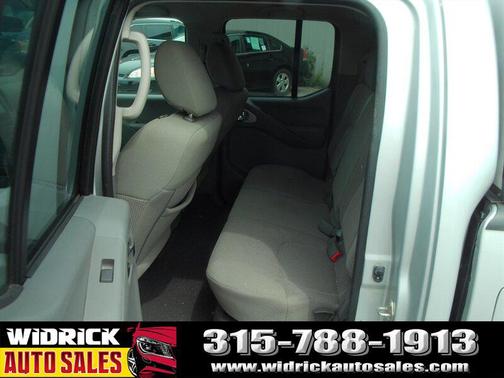 Brilliant Silver Metallic 2019 Nissan Frontier SV