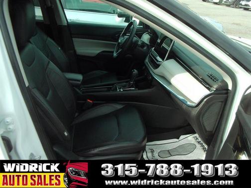 Bright White Clear Coat 2022 Jeep Compass Limited