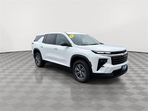 2024 Chevrolet Traverse LS