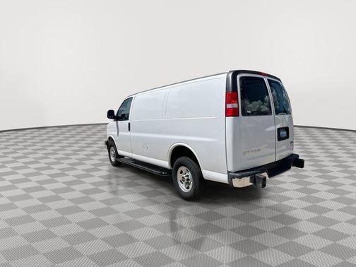 2023 GMC Savana 2500 Work Van