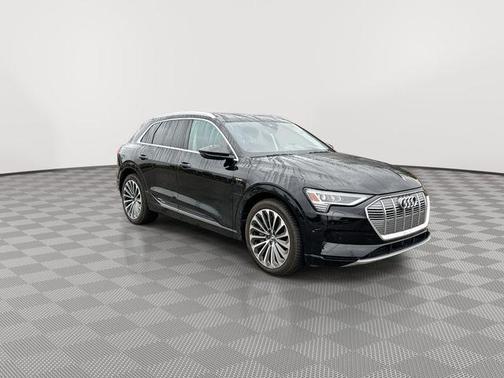 2019 Audi e-tron Prestige
