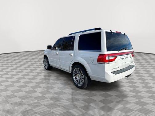 2015 Lincoln Navigator Base