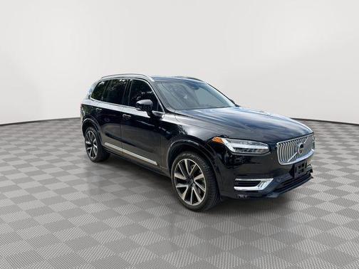 2024 Volvo XC90 B5 Plus Bright Theme