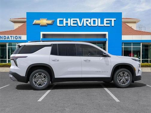 2025 Chevrolet Traverse LT