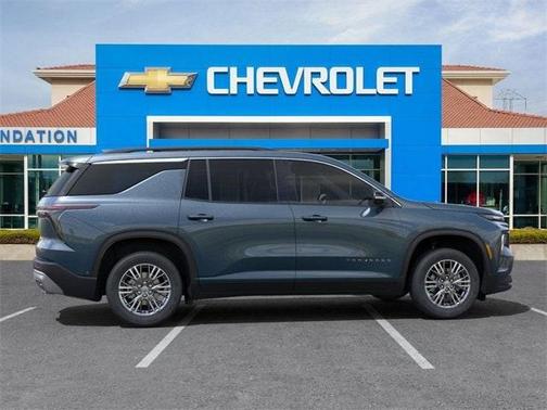 2025 Chevrolet Traverse LT