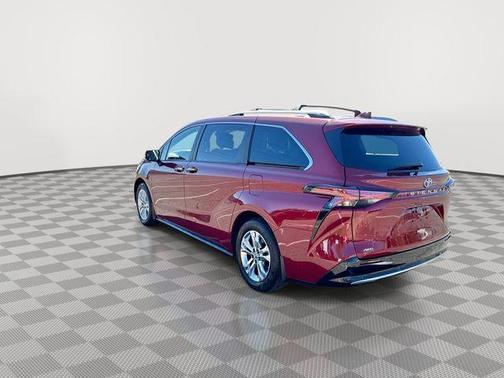 2022 Toyota Sienna Platinum 7 Passenger