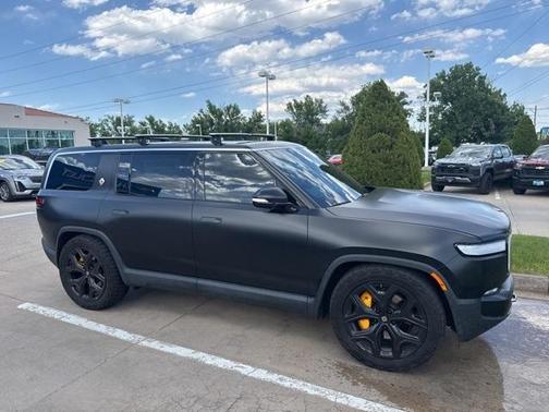 2023 Rivian R1S Adventure Quad Motor Large Pack