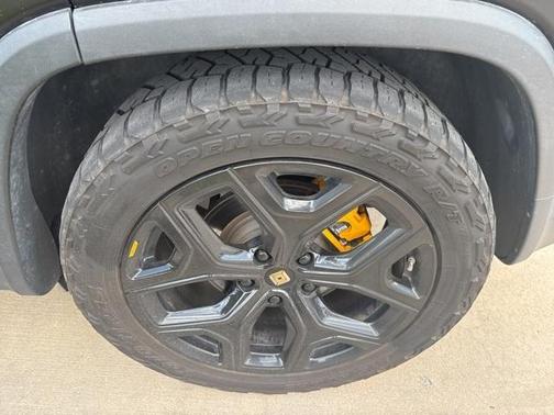 2023 Rivian R1S Adventure Quad Motor Large Pack