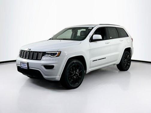 2022 Jeep Grand Cherokee Laredo