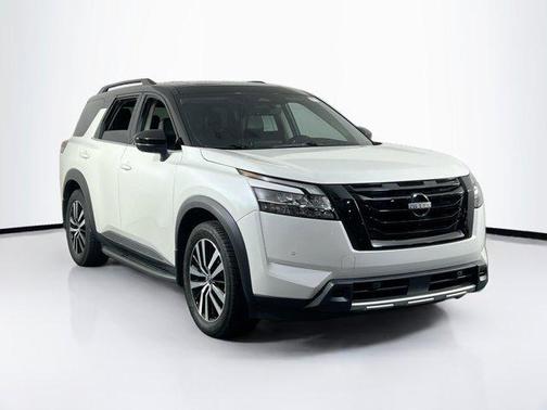 2023 Nissan Pathfinder Platinum 4WD