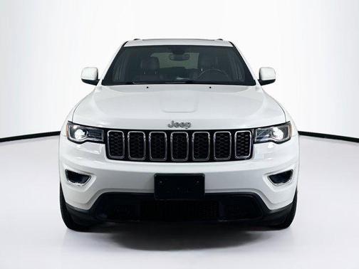 2022 Jeep Grand Cherokee Laredo
