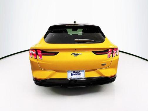 2022 Ford Mustang Mach-E California Route 1