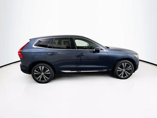 2022 Volvo XC60 B6 Inscription