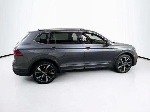 2022 Volkswagen Tiguan 2.0T SEL R-Line 4MOTION