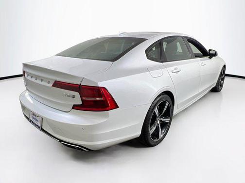 2020 Volvo S90 Recharge Plug-In Hybrid T8 R-Design