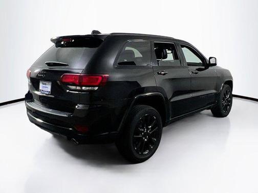 2022 Jeep Grand Cherokee Laredo