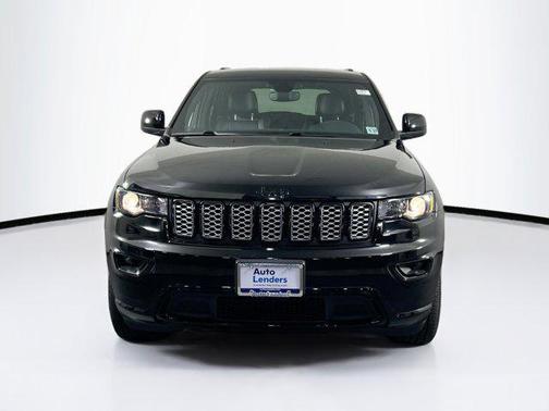 2022 Jeep Grand Cherokee Laredo