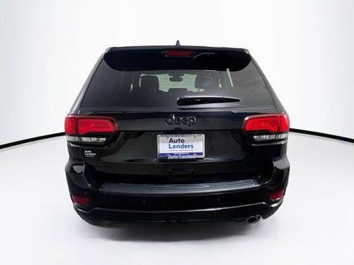 2022 Jeep Grand Cherokee Laredo