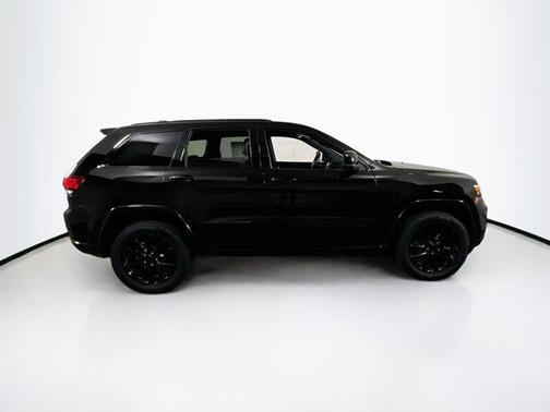 2022 Jeep Grand Cherokee Laredo