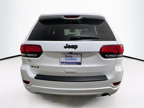 2022 Jeep Grand Cherokee Laredo