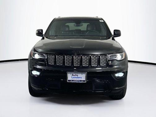 2022 Jeep Grand Cherokee Laredo
