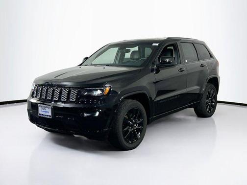 2022 Jeep Grand Cherokee Laredo
