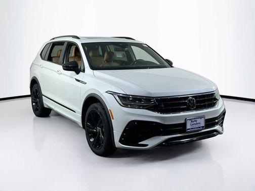Opal White Pearl 2023 Volkswagen Tiguan 2.0T SE R-Line Black 4MOTION