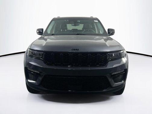 Baltic Gray Metallic Clearcoat 2023 Jeep Grand Cherokee Limited