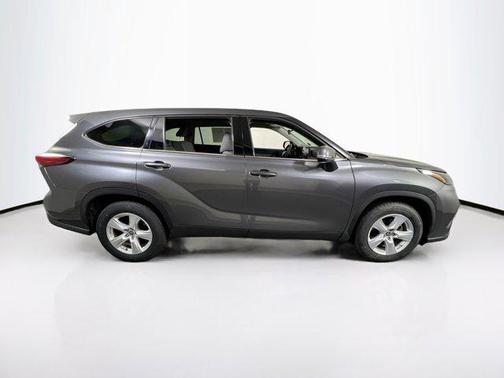 2022 Toyota Highlander L