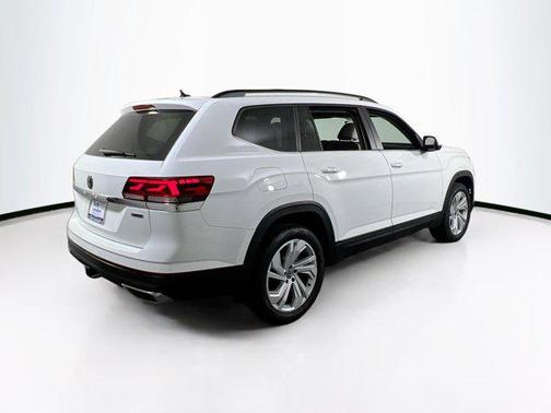 2022 Volkswagen Atlas 3.6L SE w/Technology